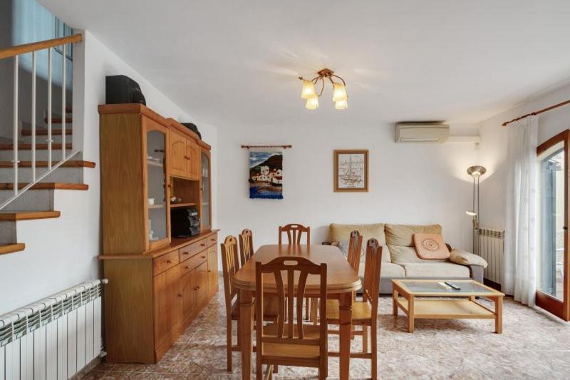 Holiday home Gran Casa Per A Families A 5 Minuts De La Platja *